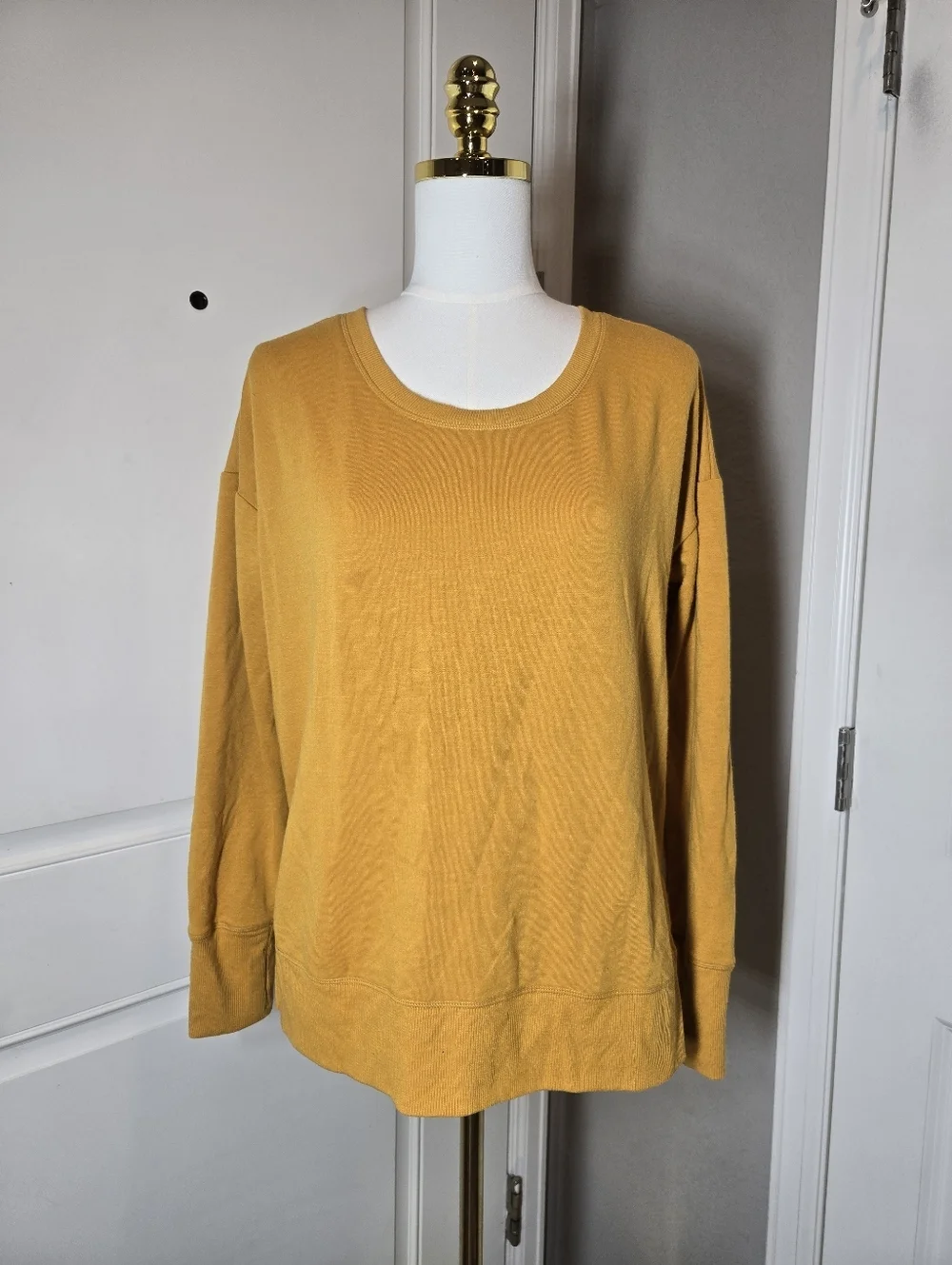 90 Degree by Reflex Mustard Yellow Women's Size Small Fleece Pullover Sweatshirt